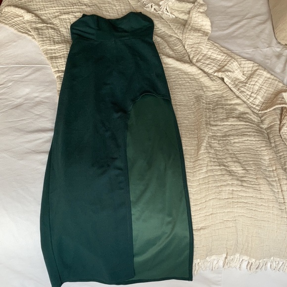 Sexy Emerald Dress! - Picture 2 of 7